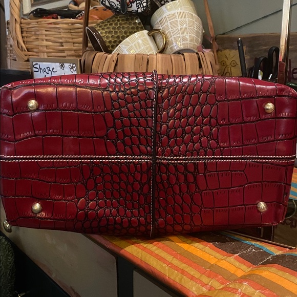 Tod's Di Bag in a red, crocodile-embossed leather finish. - Picture 7 of 15